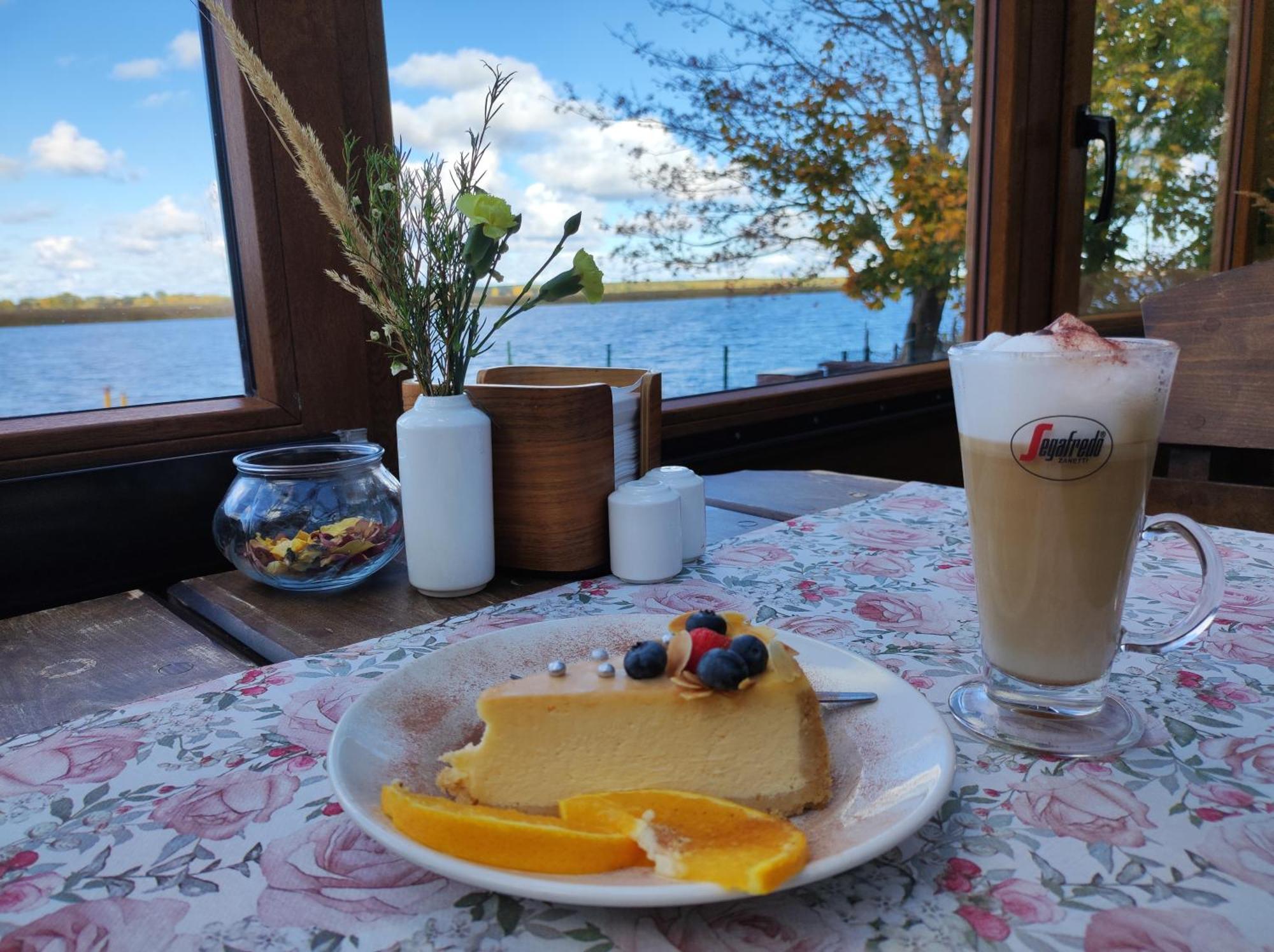 Karczma Rybna Rybaczowka Marina B&B Swinoujscie Bagian luar foto