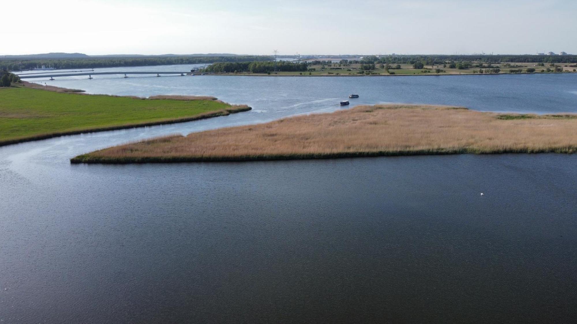 Karczma Rybna Rybaczowka Marina B&B Swinoujscie Bagian luar foto